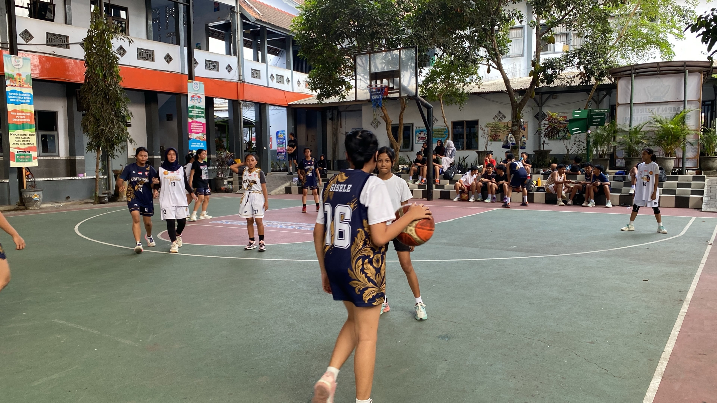 Kegiatan Rutin Bola Basket