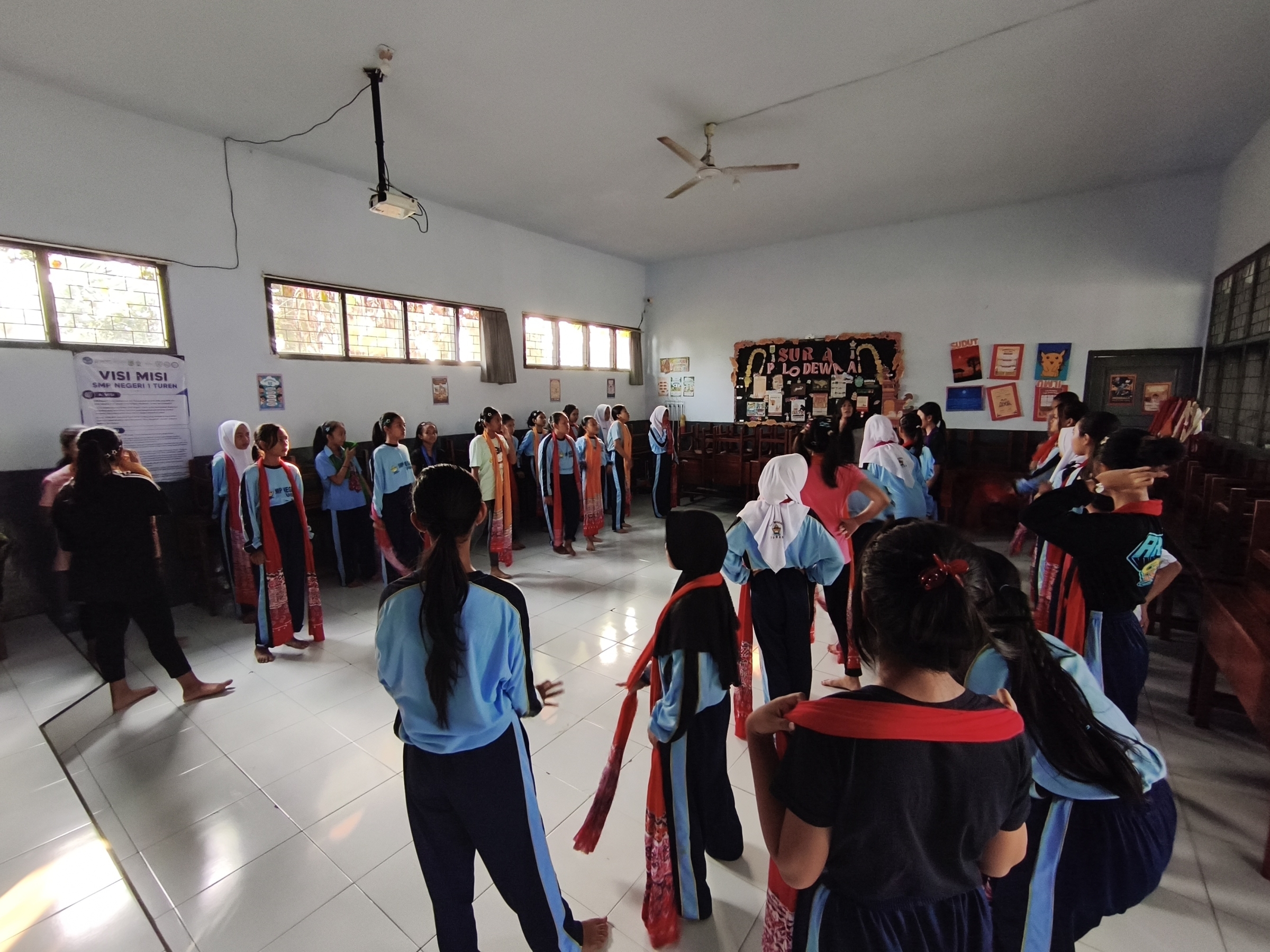 Kegiatan Rutin Extra Tari