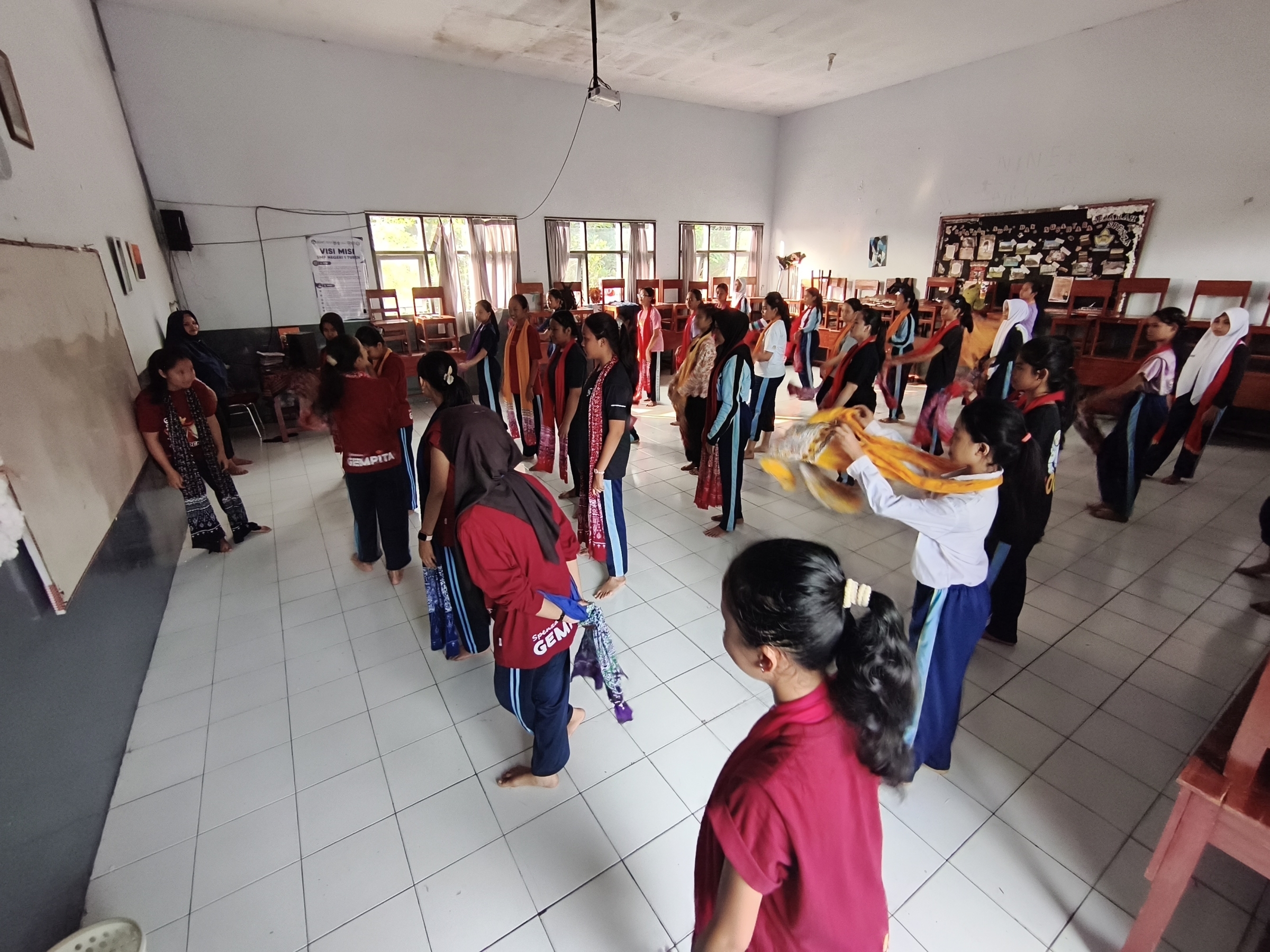 Kegiatan Rutin Extra Tari