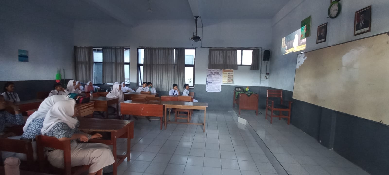 Kegiatan Rutin English Club