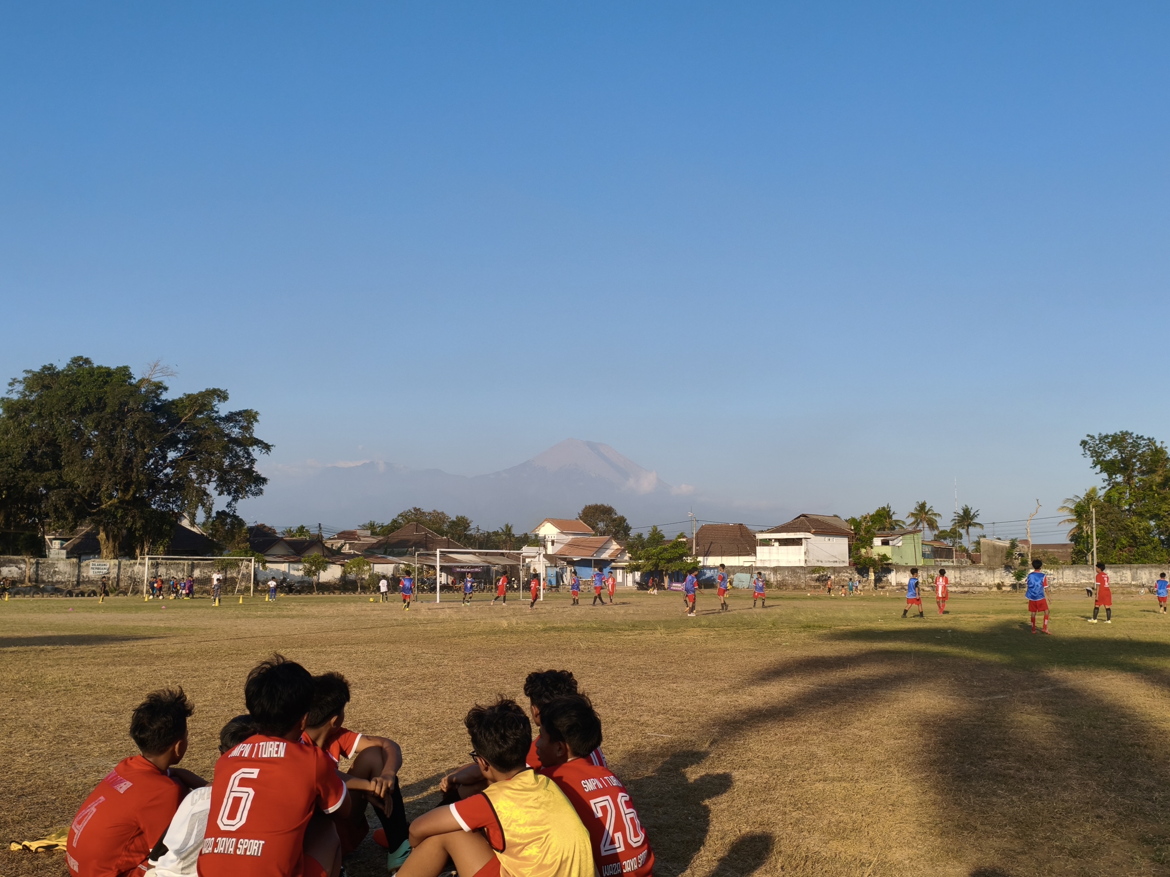 Kegiatan Rutin Sepak Bola