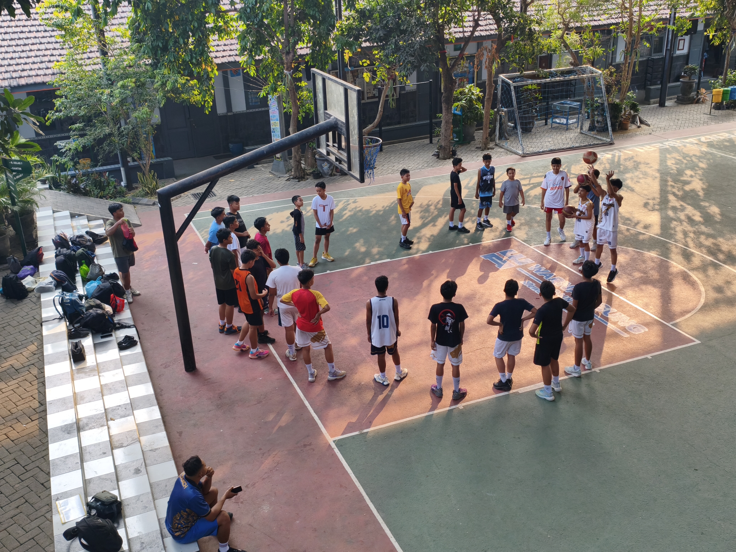 Kegiatan Rutin Bola Basket