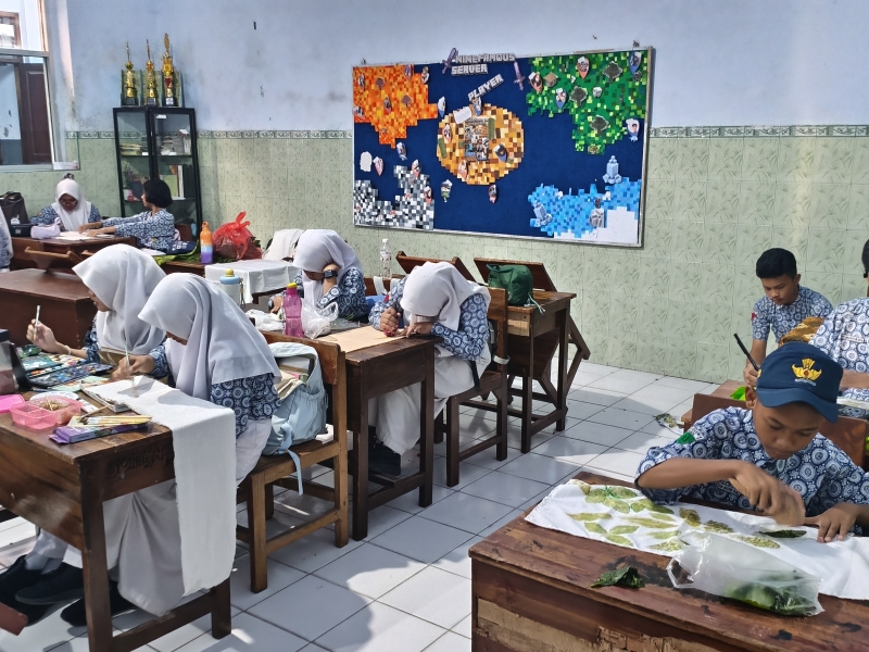 Kegiatan Rutin Extra Seni Lukis