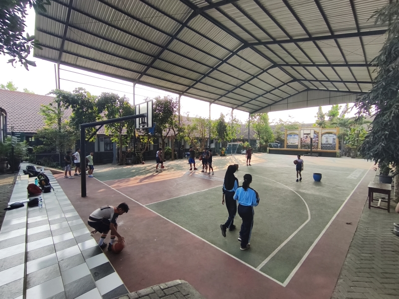 Kegiatan Rutin Bola Basket